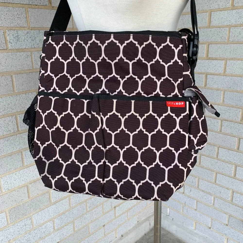 Skip Hop Canvas Diaper Bag Tote Adjustable Shoulder Strap Brown Black Geometric